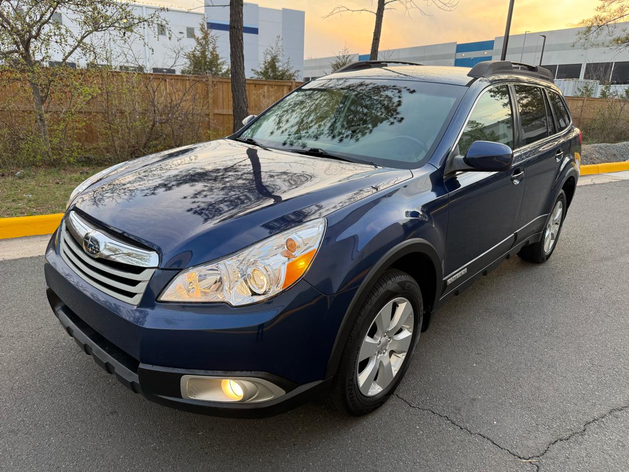 Subaru Outback 4dr Wgn H4 Auto 2.5i Premium All-Weather 2010