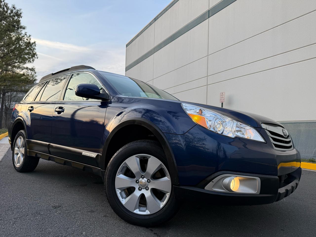 Subaru Outback 4dr Wgn H4 Auto 2.5i Premium All-Weather 2010