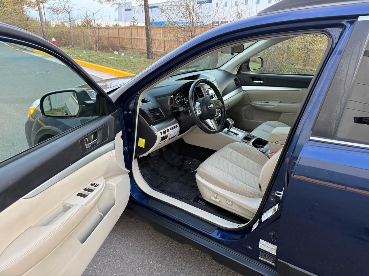 Subaru Outback 4dr Wgn H4 Auto 2.5i Premium All-Weather 2010