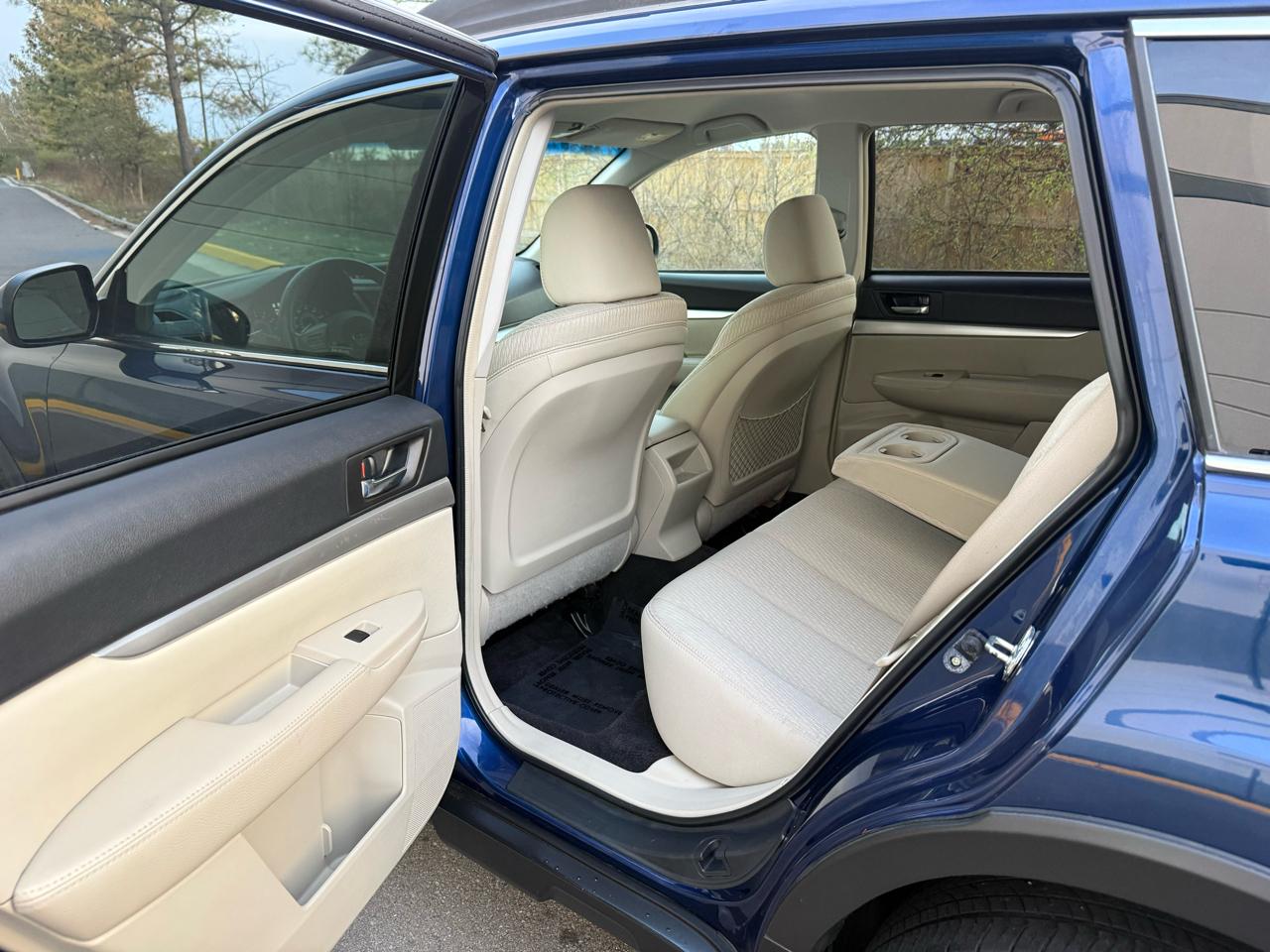 Subaru Outback 4dr Wgn H4 Auto 2.5i Premium All-Weather 2010