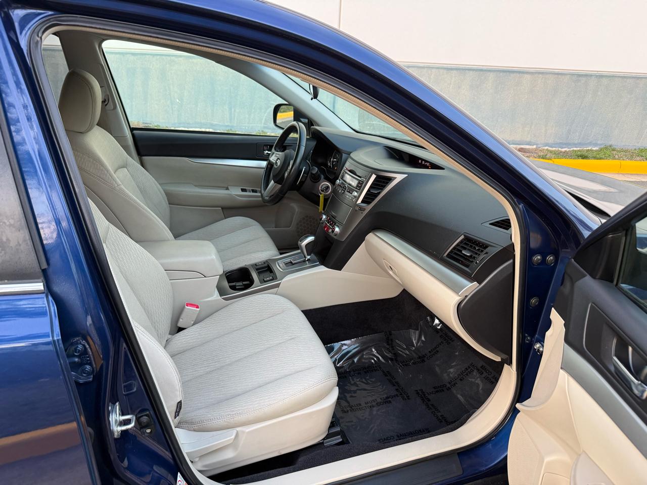 Subaru Outback 4dr Wgn H4 Auto 2.5i Premium All-Weather 2010