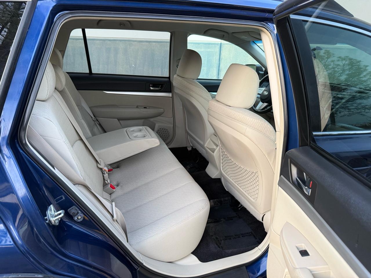 Subaru Outback 4dr Wgn H4 Auto 2.5i Premium All-Weather 2010