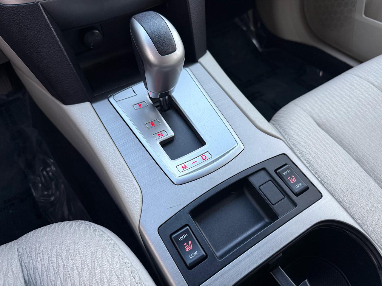 Subaru Outback 4dr Wgn H4 Auto 2.5i Premium All-Weather 2010