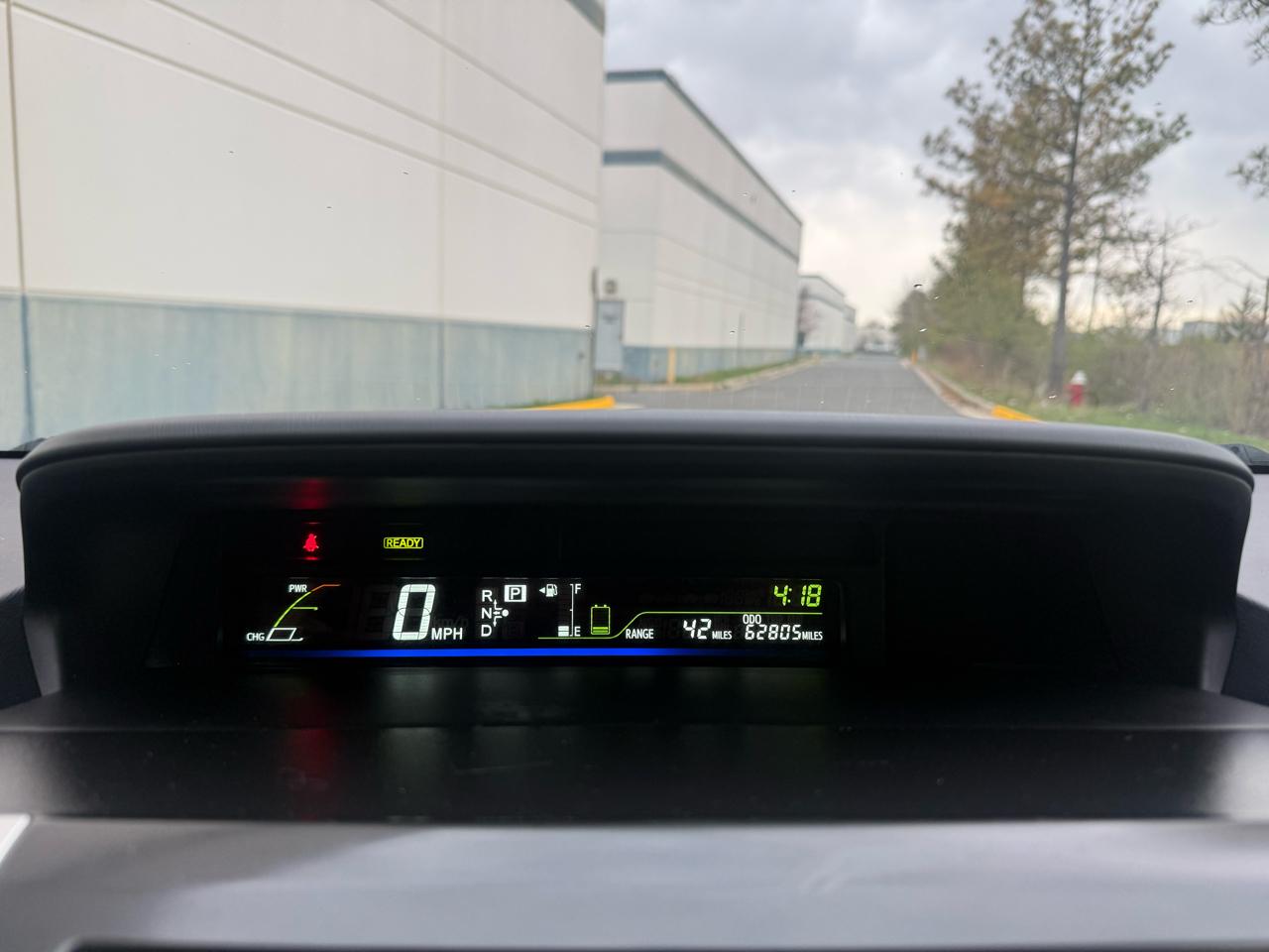 Toyota Prius V 5dr Wgn Three (Natl) 2014