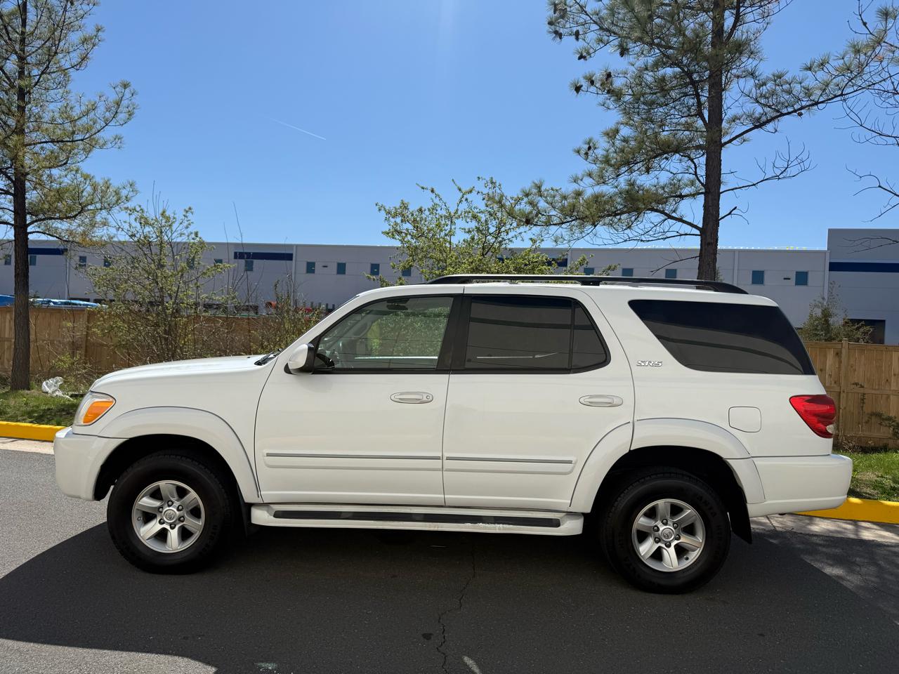Toyota Sequoia 4dr SR5 4WD (Natl) 2006