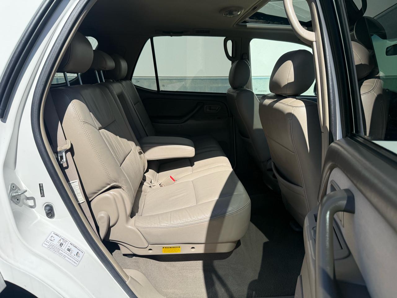 Toyota Sequoia 4dr SR5 4WD (Natl) 2006