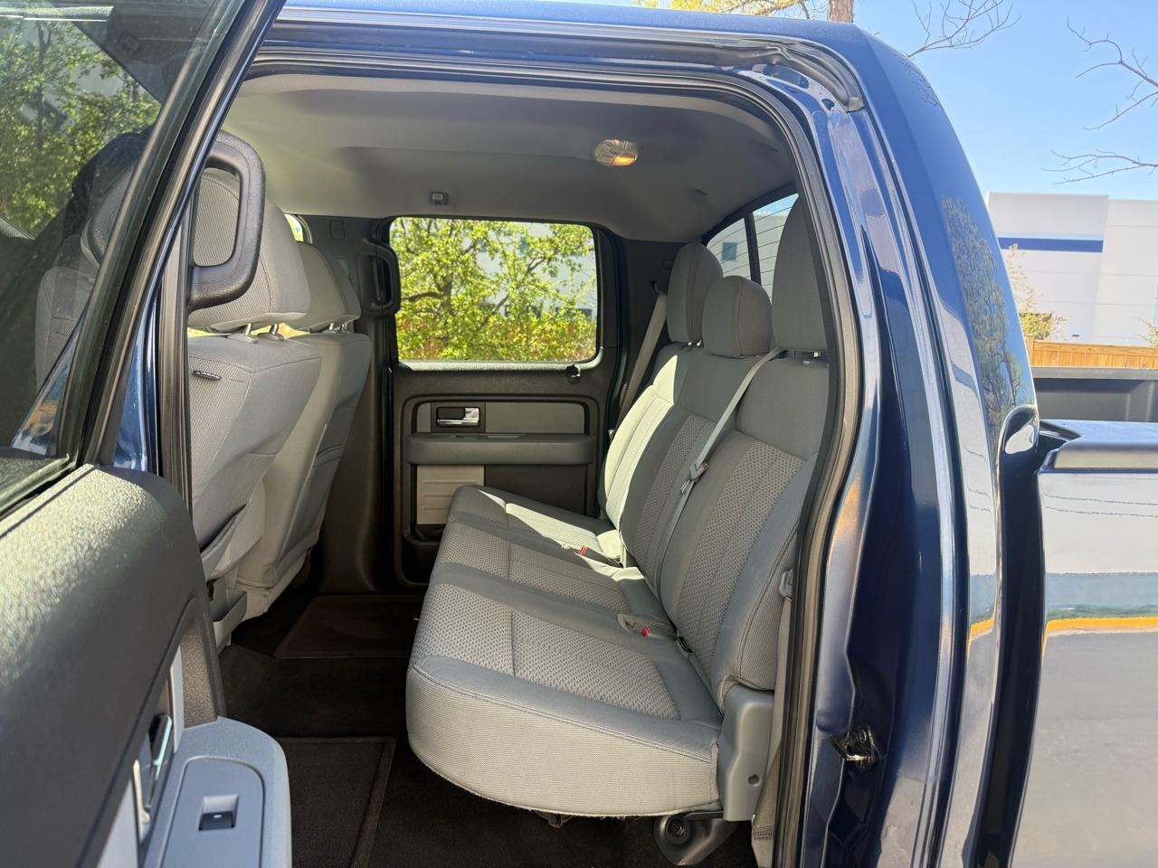 Ford F-150 4WD SuperCrew 145" XLT 2012