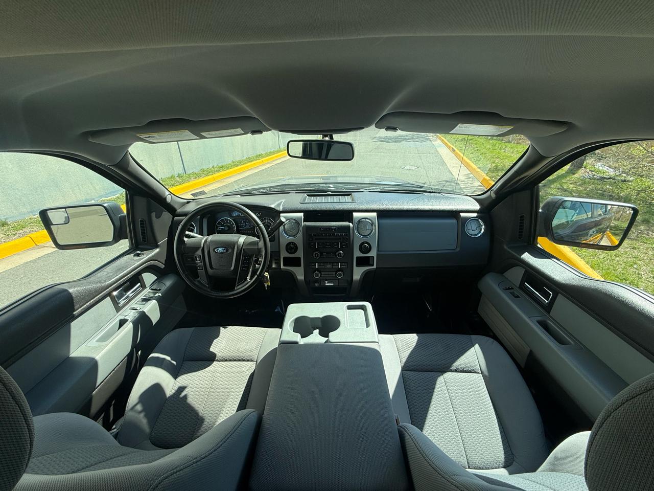 Ford F-150 4WD SuperCrew 145" XLT 2012