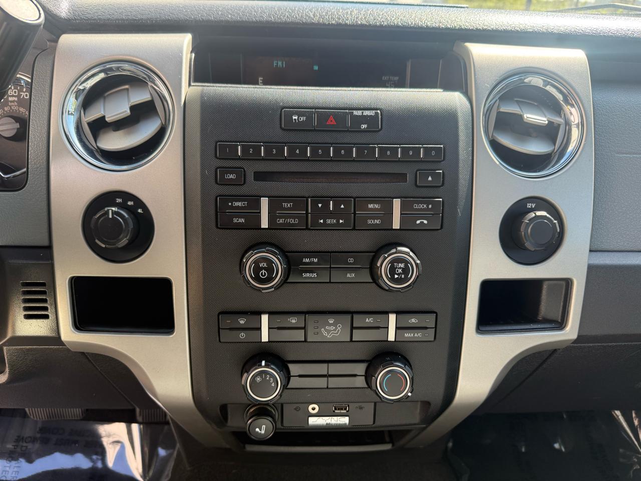 Ford F-150 4WD SuperCrew 145" XLT 2012