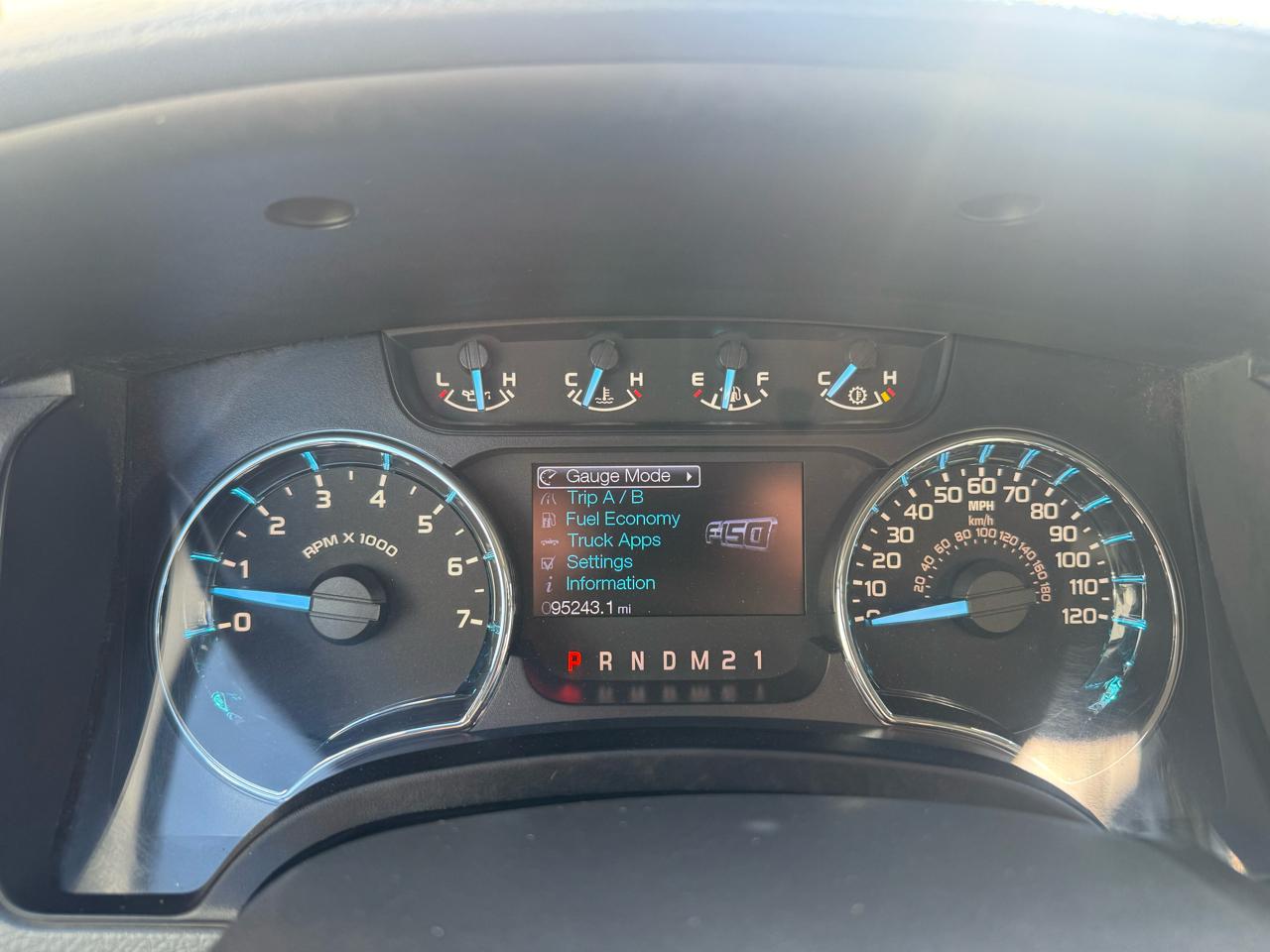 Ford F-150 4WD SuperCrew 145" XLT 2012