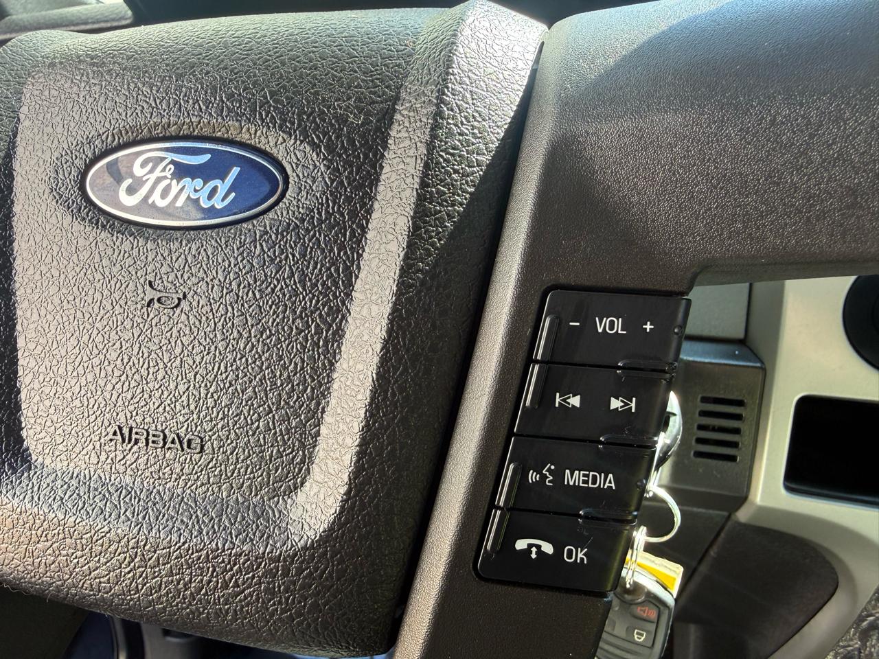 Ford F-150 4WD SuperCrew 145" XLT 2012