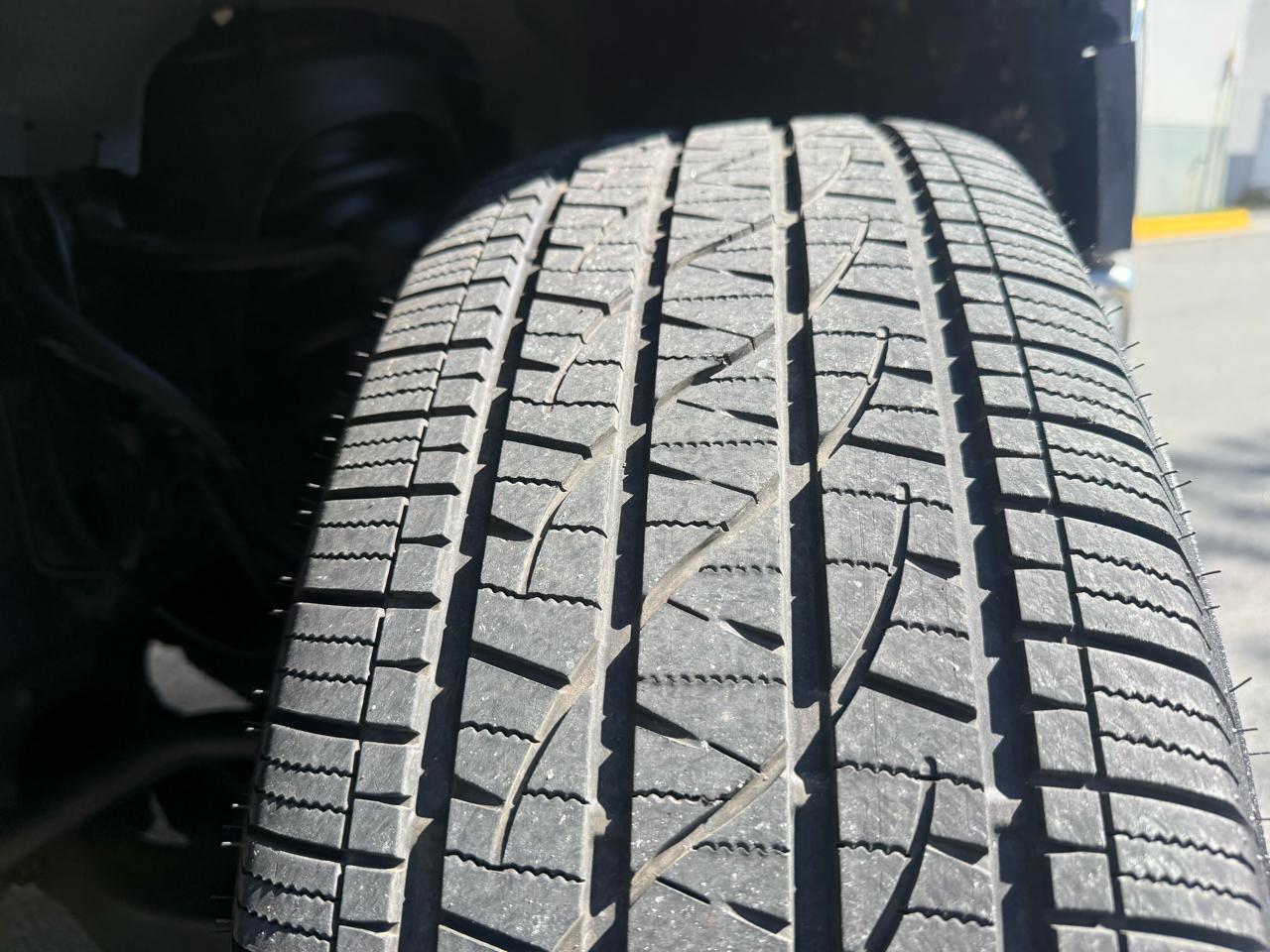 Ford F-150 4WD SuperCrew 145" XLT 2012