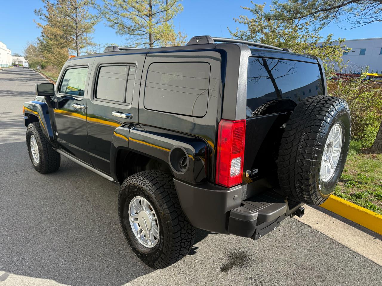 HUMMER H3 SUV 4WD 4dr Adventure 2010