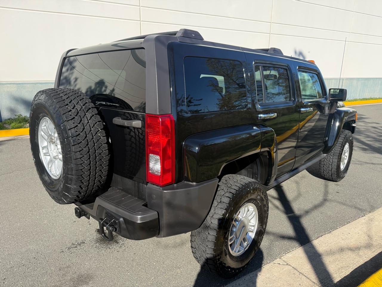 HUMMER H3 SUV 4WD 4dr Adventure 2010