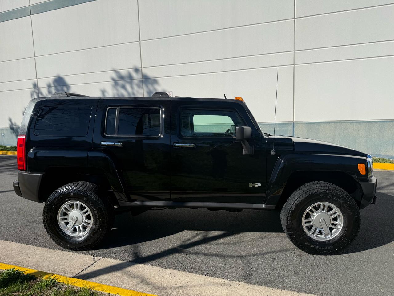 HUMMER H3 SUV 4WD 4dr Adventure 2010