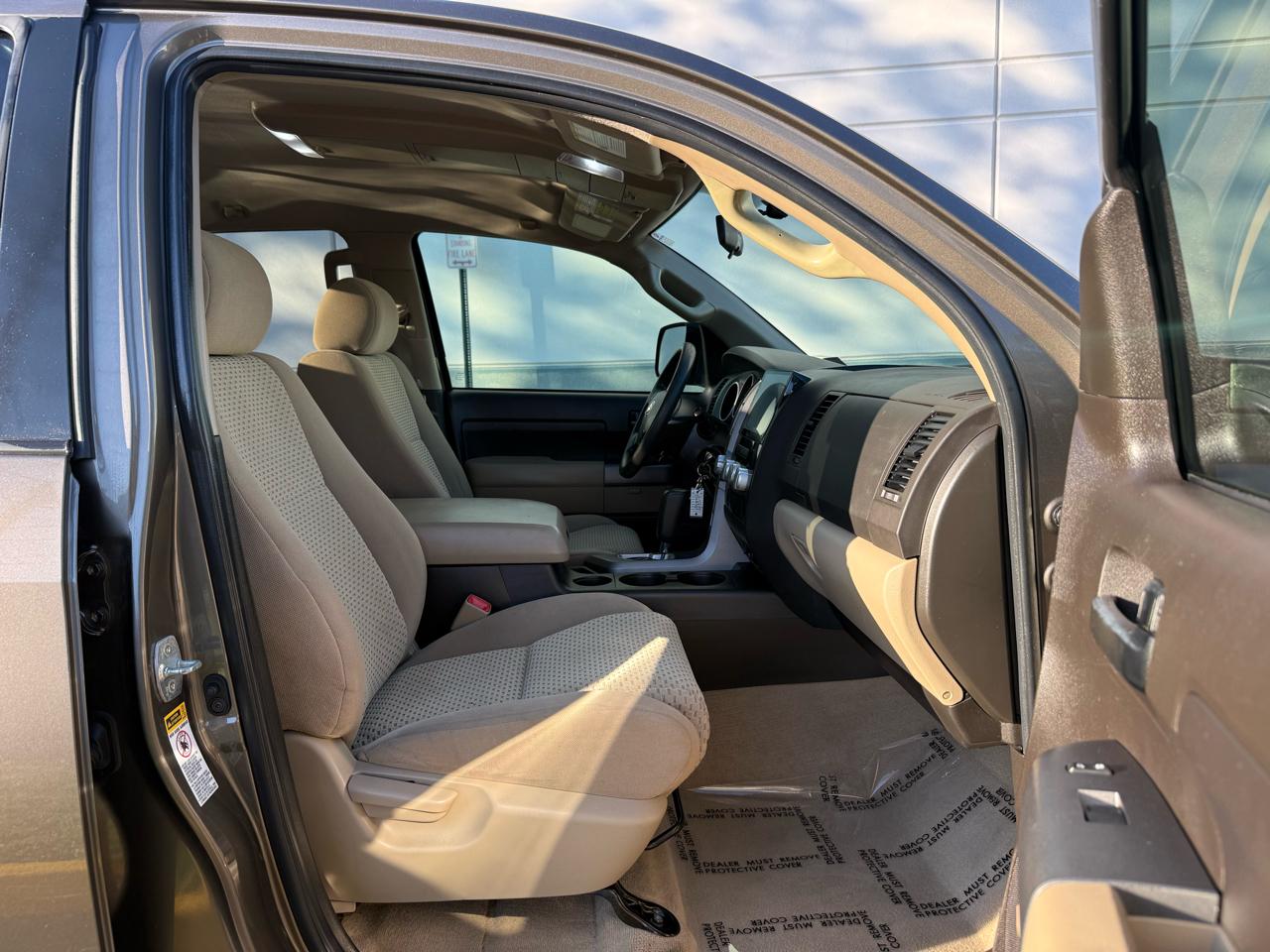 Toyota Tundra 4WD Truck Dbl 4.6L V8 6-Spd AT (Natl) 2011