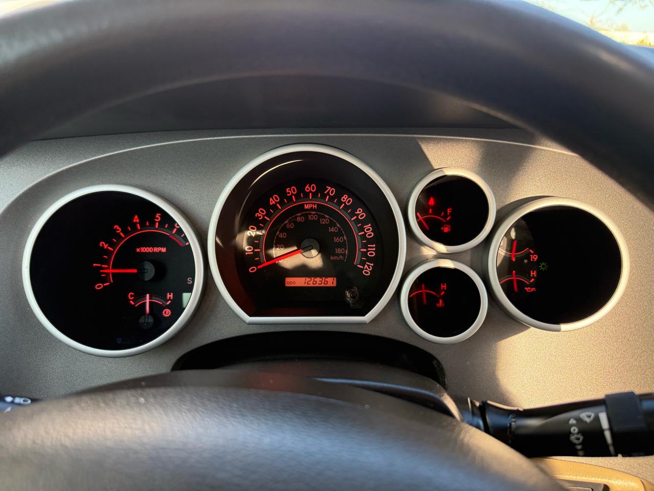 Toyota Tundra 4WD Truck Dbl 4.6L V8 6-Spd AT (Natl) 2011