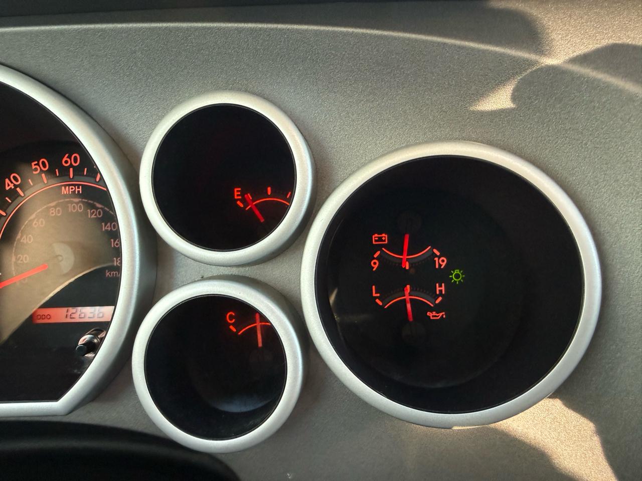 Toyota Tundra 4WD Truck Dbl 4.6L V8 6-Spd AT (Natl) 2011