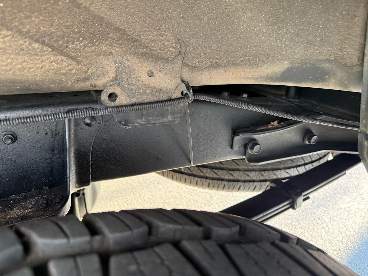 Toyota Tundra 4WD Truck Dbl 4.6L V8 6-Spd AT (Natl) 2011