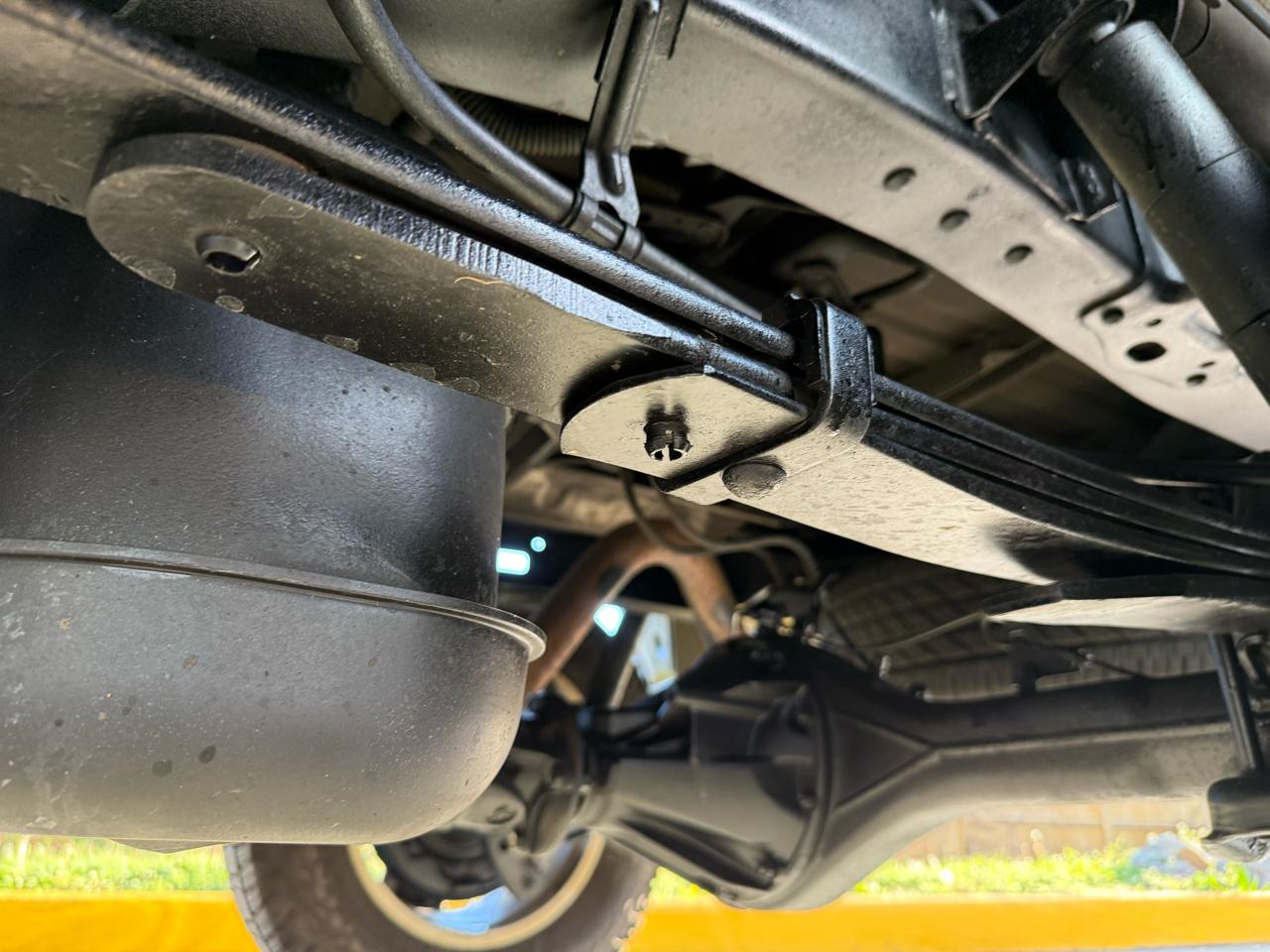 Toyota Tundra 4WD Truck Dbl 4.6L V8 6-Spd AT (Natl) 2011