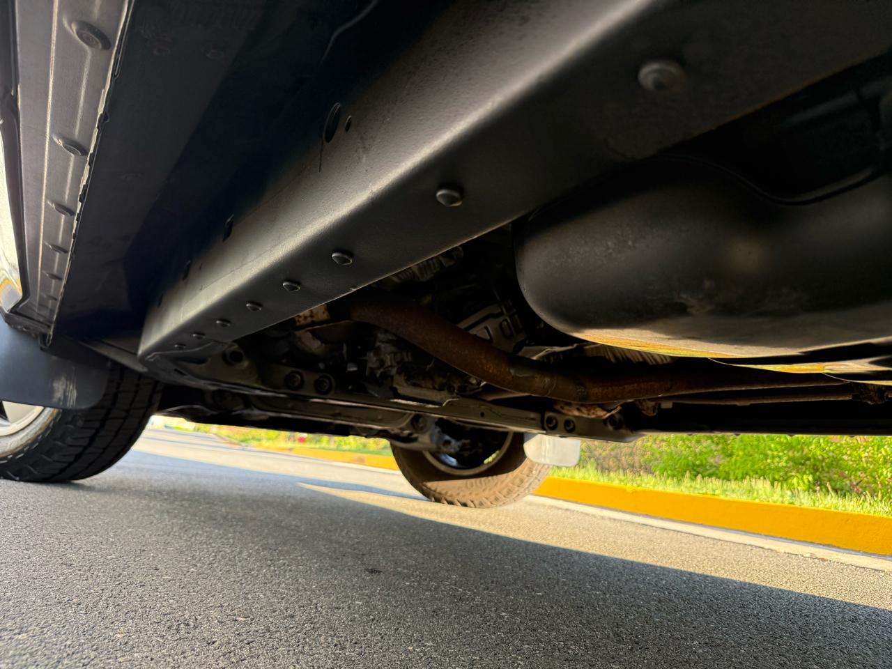 Toyota Tundra 4WD Truck Dbl 4.6L V8 6-Spd AT (Natl) 2011