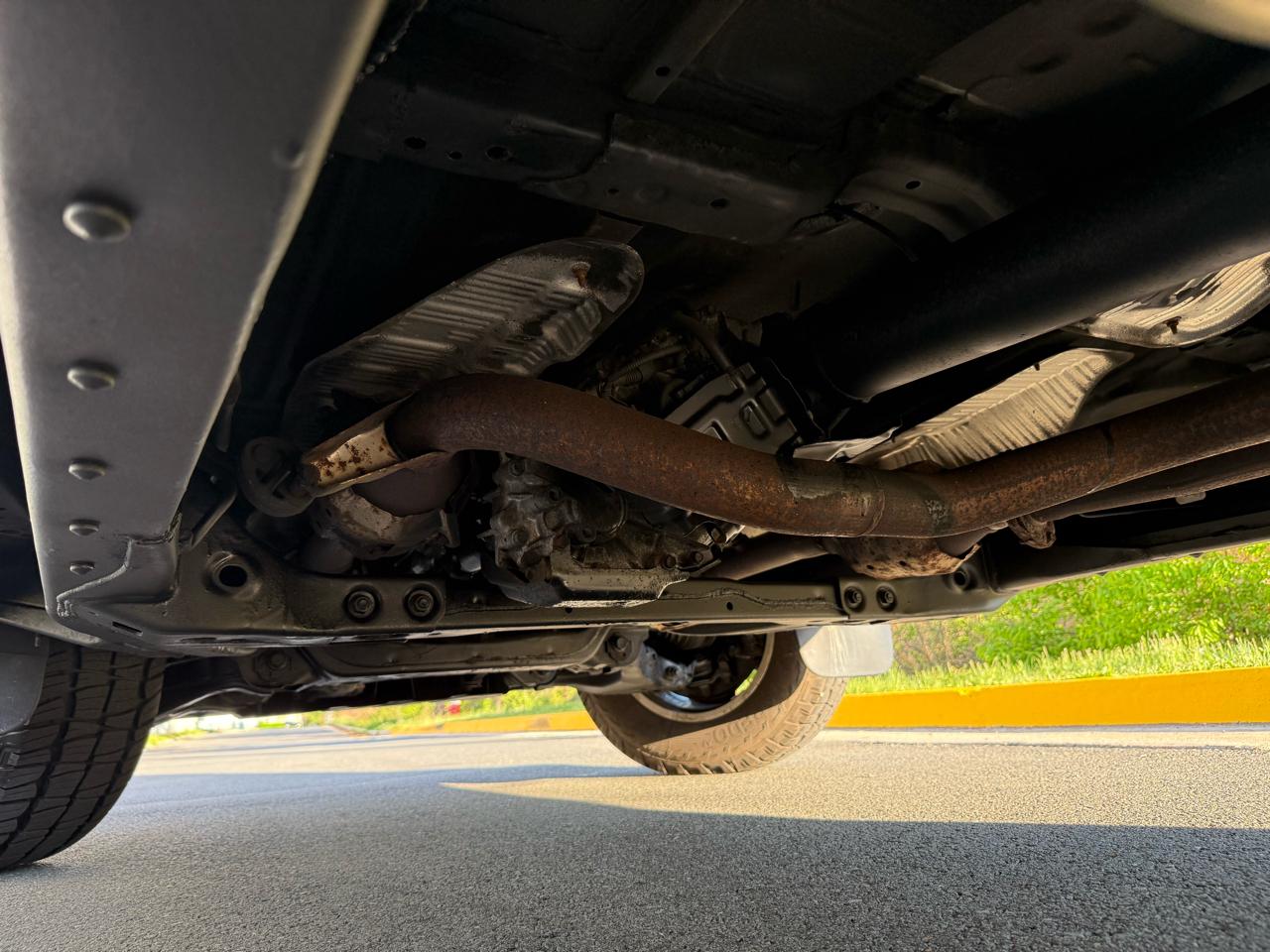 Toyota Tundra 4WD Truck Dbl 4.6L V8 6-Spd AT (Natl) 2011