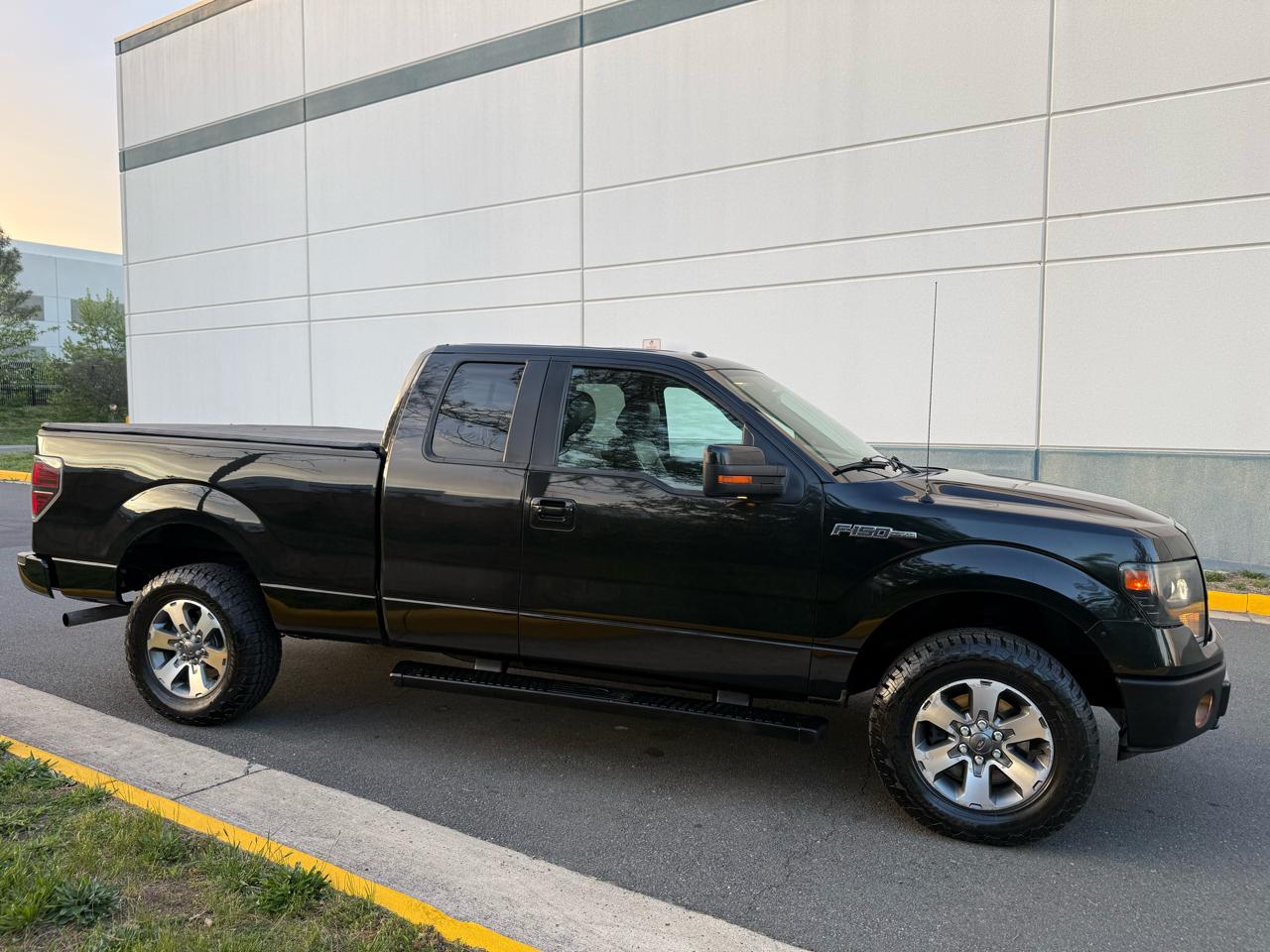 Ford F-150 4WD SuperCab 145" Lariat 2013
