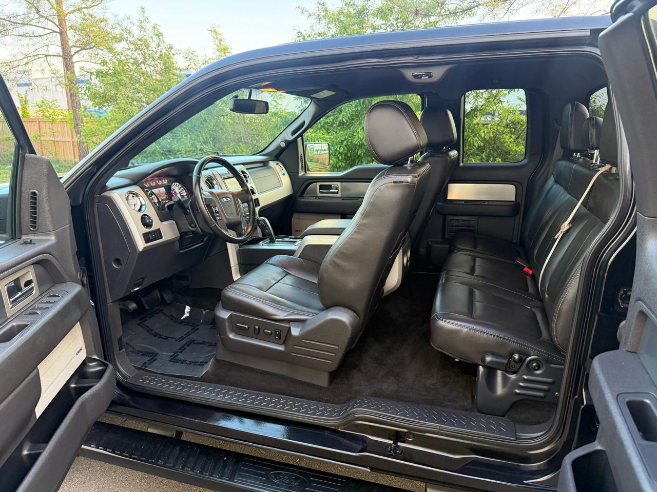 Ford F-150 4WD SuperCab 145" Lariat 2013