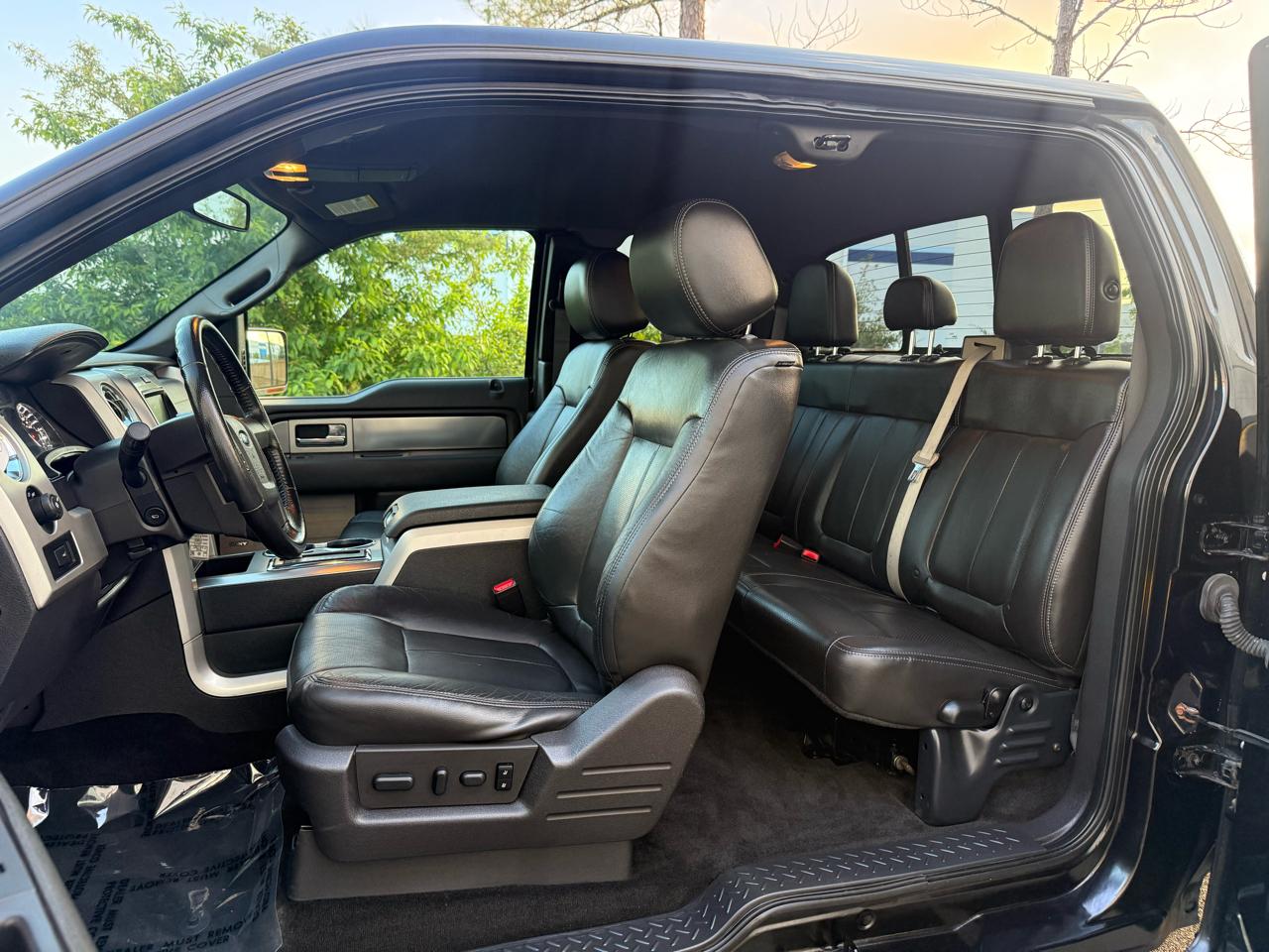 Ford F-150 4WD SuperCab 145" Lariat 2013