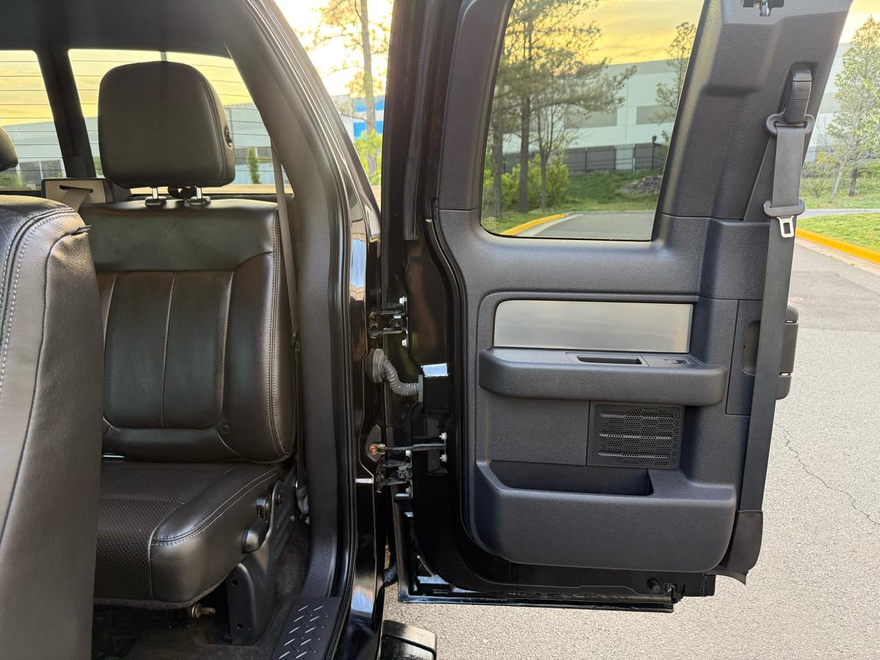 Ford F-150 4WD SuperCab 145" Lariat 2013