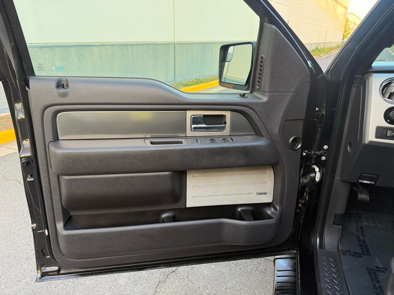 Ford F-150 4WD SuperCab 145" Lariat 2013