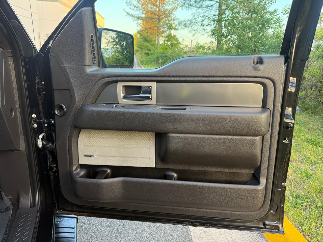 Ford F-150 4WD SuperCab 145" Lariat 2013