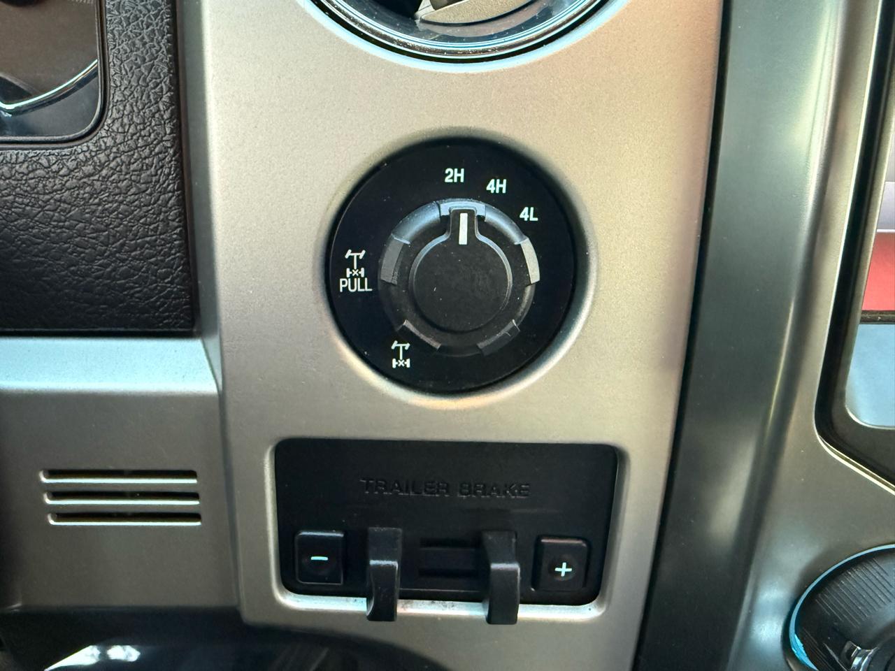 Ford F-150 4WD SuperCab 145" Lariat 2013