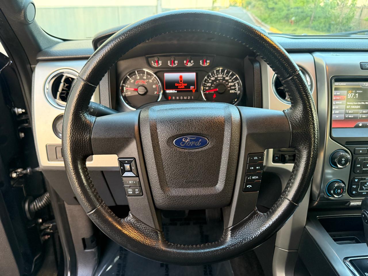 Ford F-150 4WD SuperCab 145" Lariat 2013