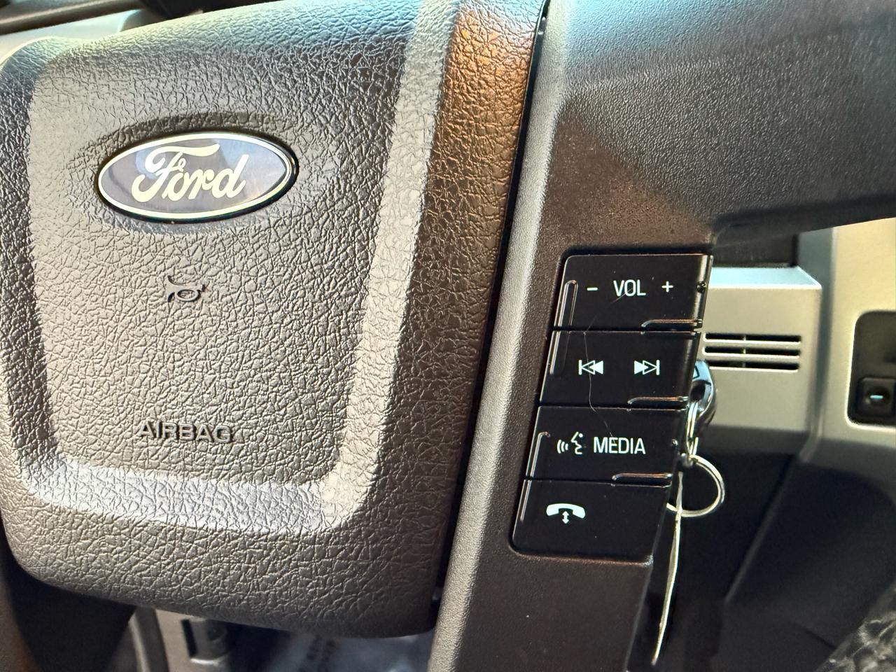 Ford F-150 4WD SuperCab 145" Lariat 2013