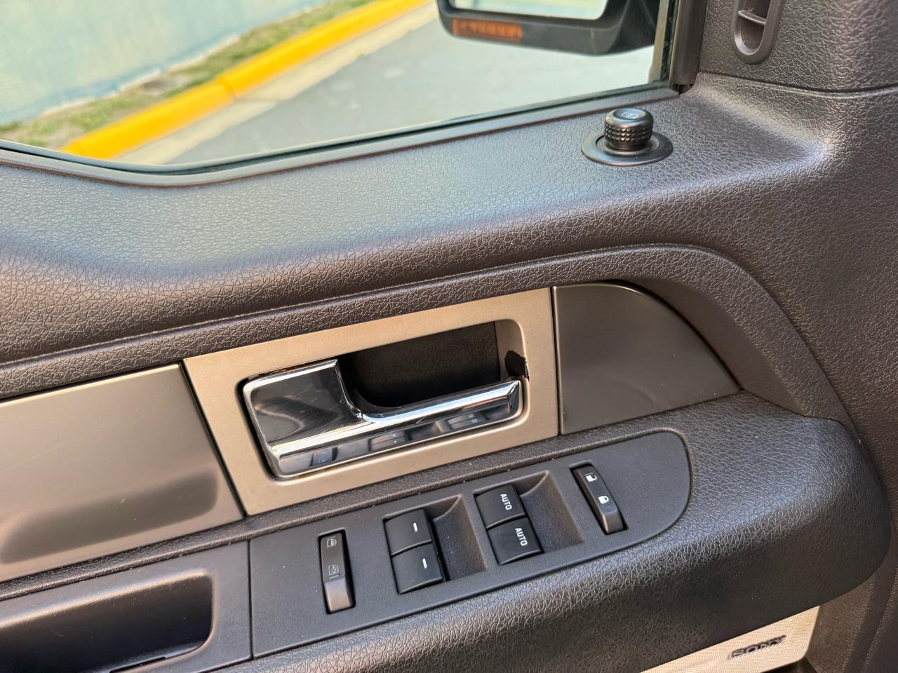 Ford F-150 4WD SuperCab 145" Lariat 2013