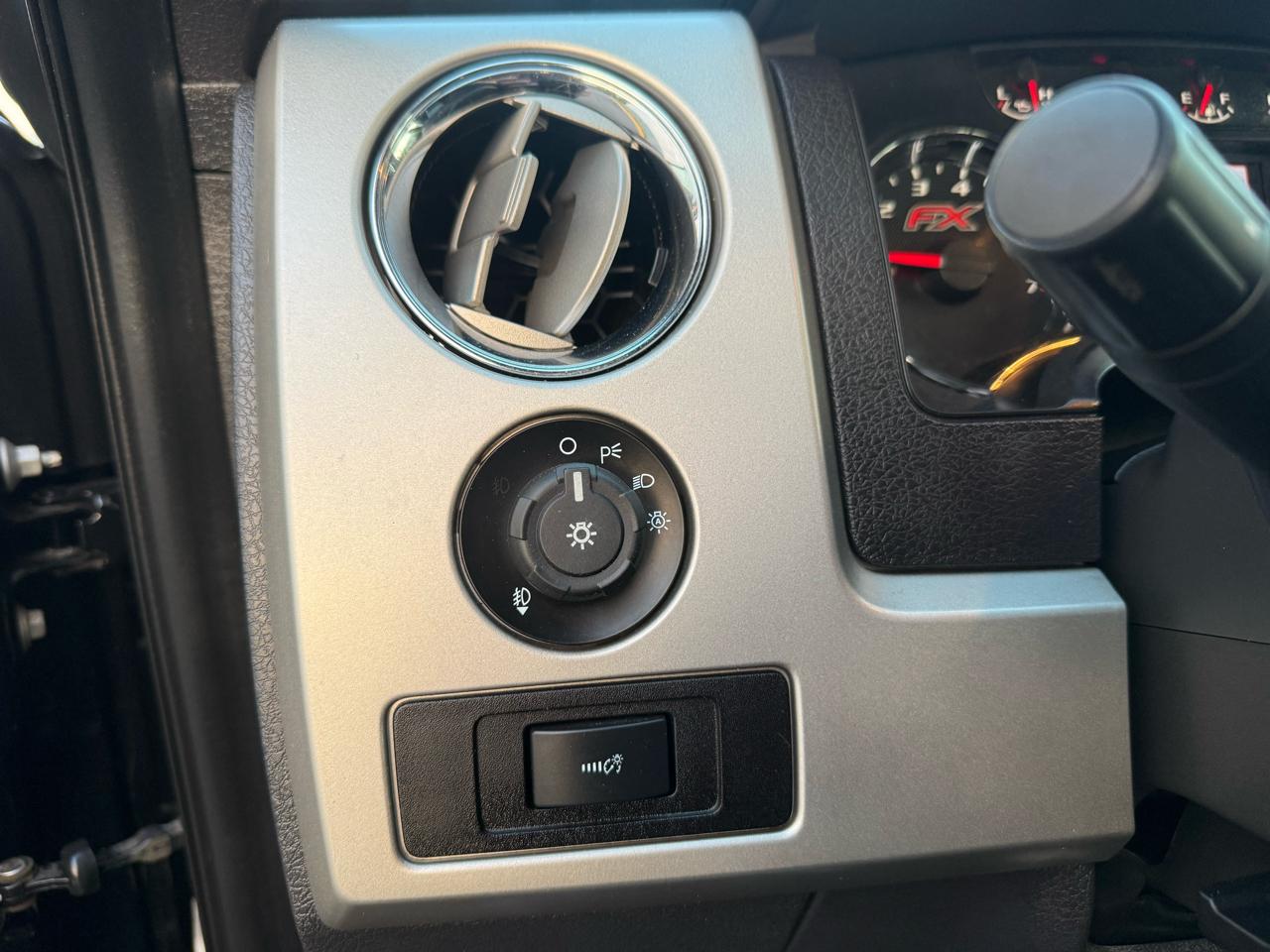 Ford F-150 4WD SuperCab 145" Lariat 2013