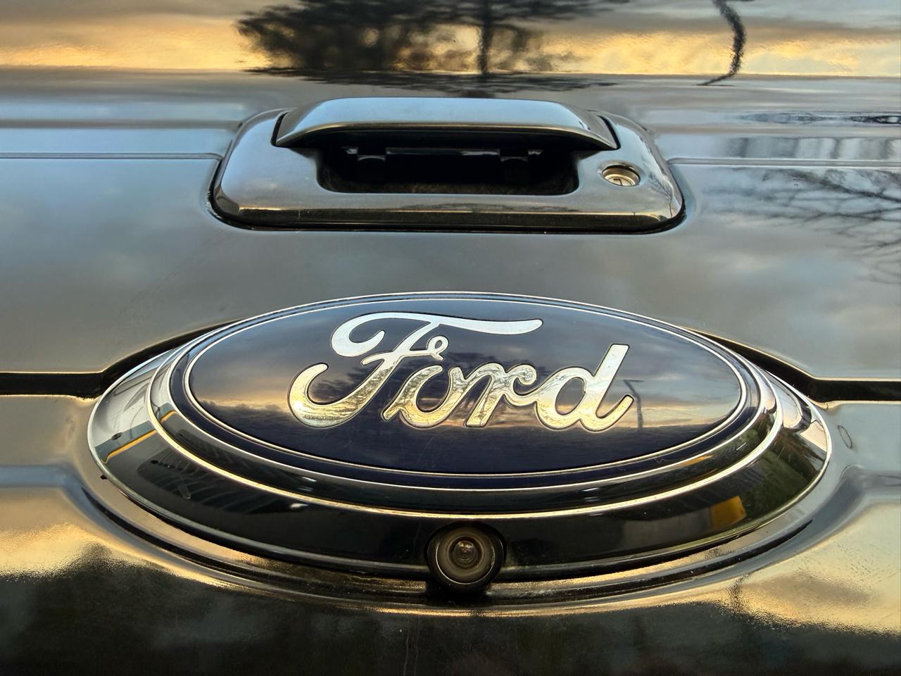 Ford F-150 4WD SuperCab 145" Lariat 2013