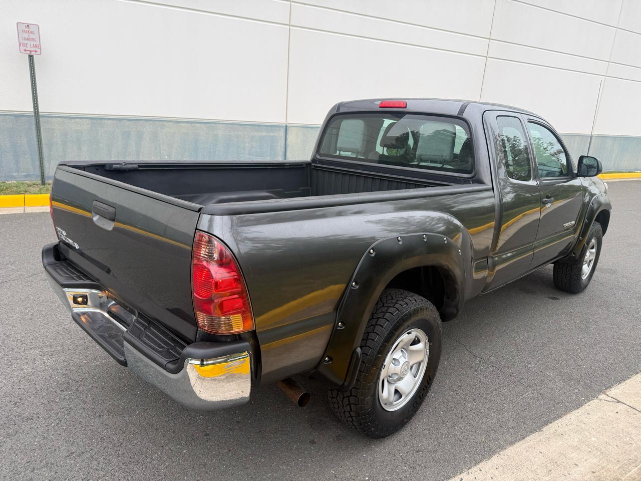 Toyota Tacoma 4WD Access Cab I4 MT (Natl) 2014