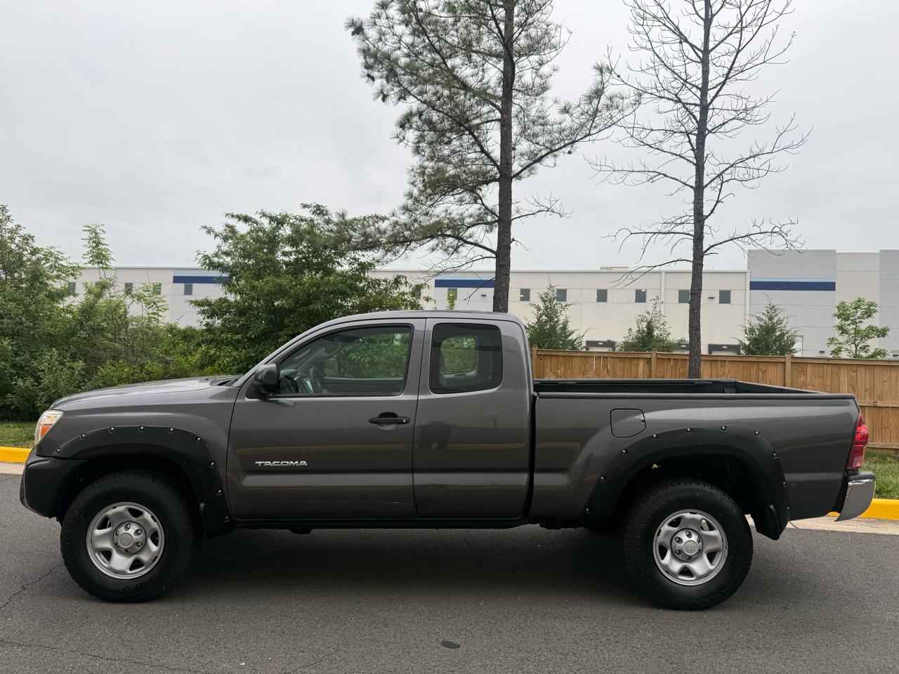 Toyota Tacoma 4WD Access Cab I4 MT (Natl) 2014