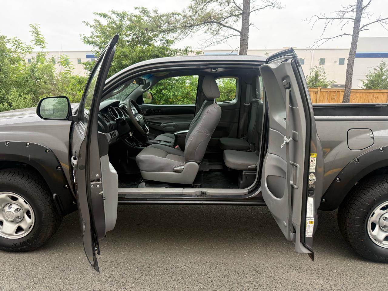 Toyota Tacoma 4WD Access Cab I4 MT (Natl) 2014