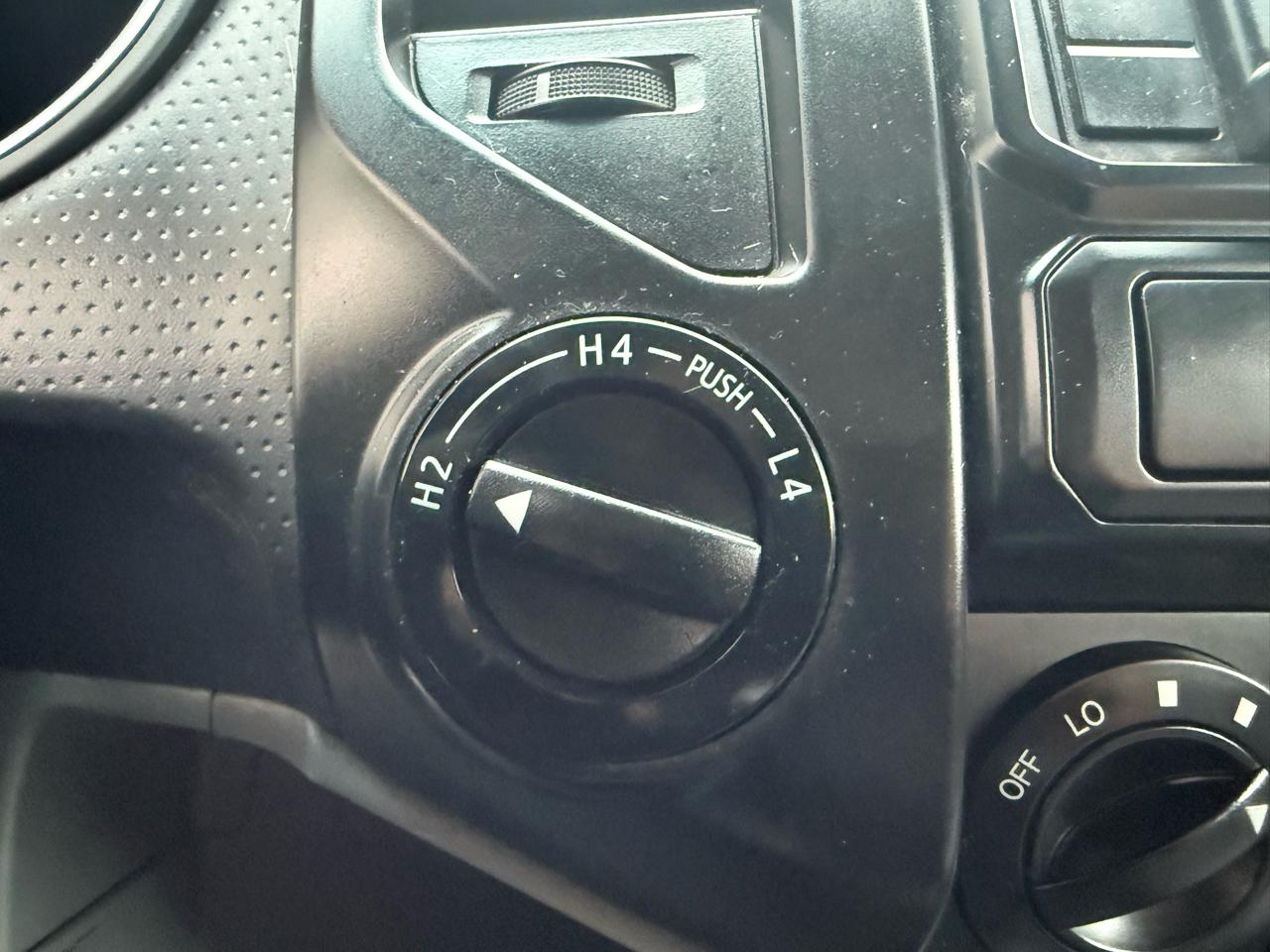 Toyota Tacoma 4WD Access Cab I4 MT (Natl) 2014