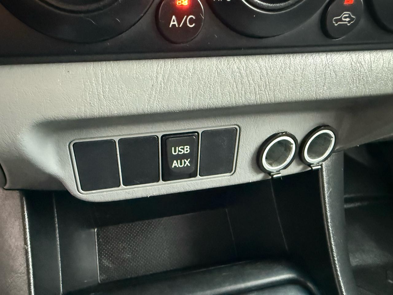 Toyota Tacoma 4WD Access Cab I4 MT (Natl) 2014