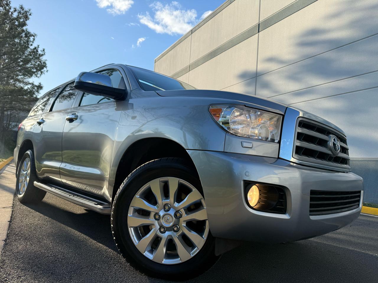 Toyota Sequoia 4WD LV8 6-Spd AT Ltd (Natl) 2010