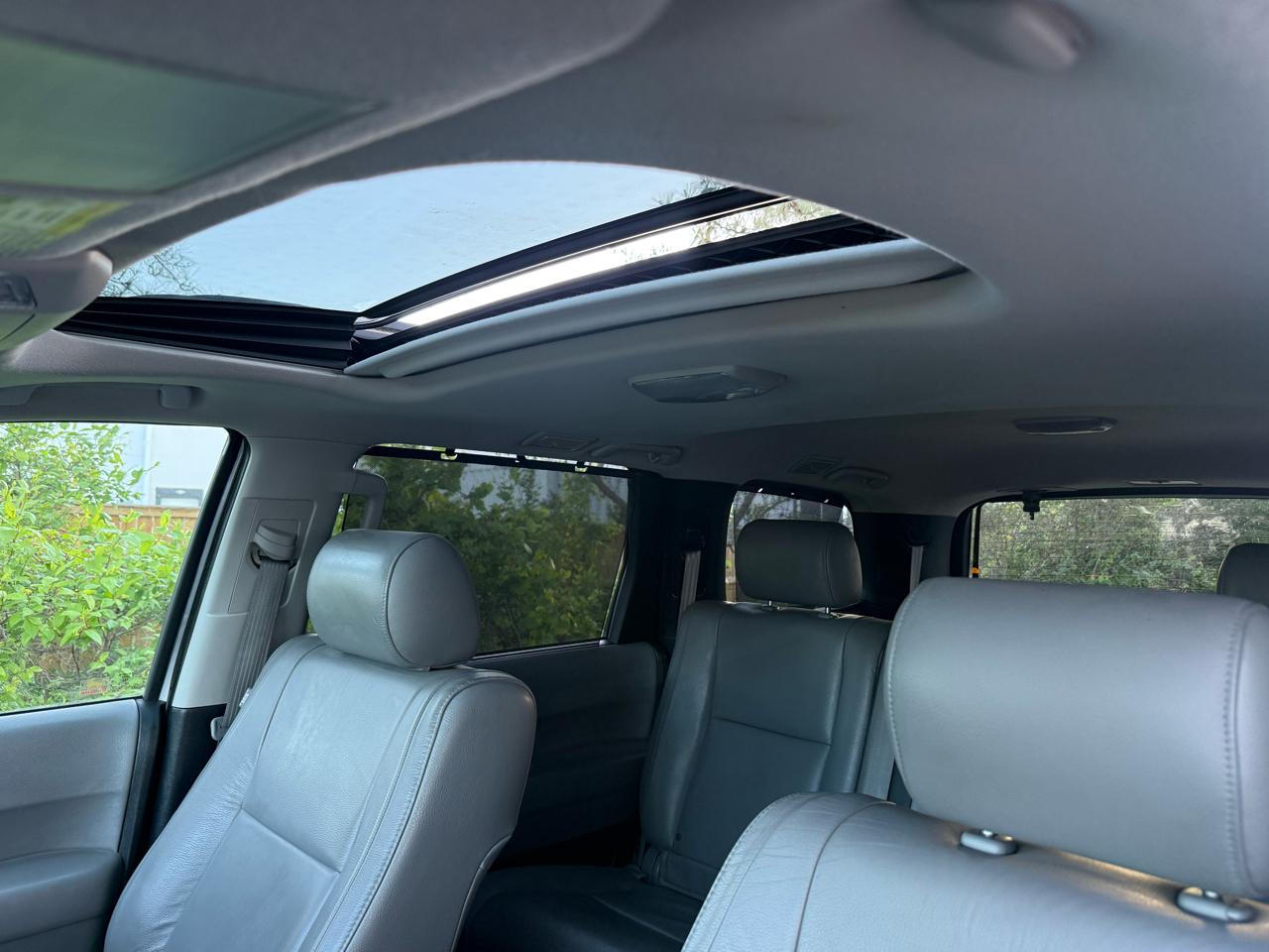 Toyota Sequoia 4WD LV8 6-Spd AT Ltd (Natl) 2010
