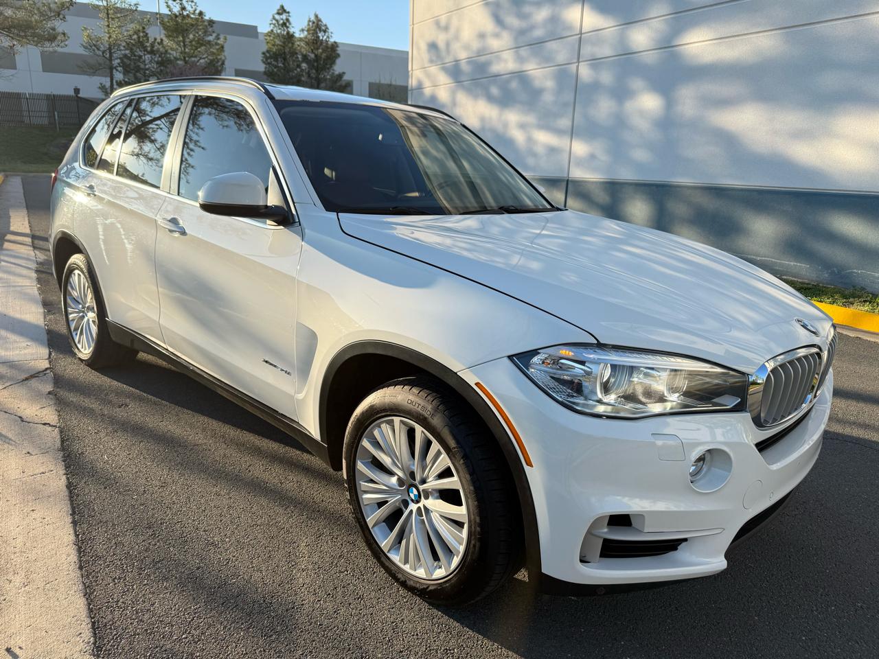 BMW X5 AWD 4dr xDrive50i 2015