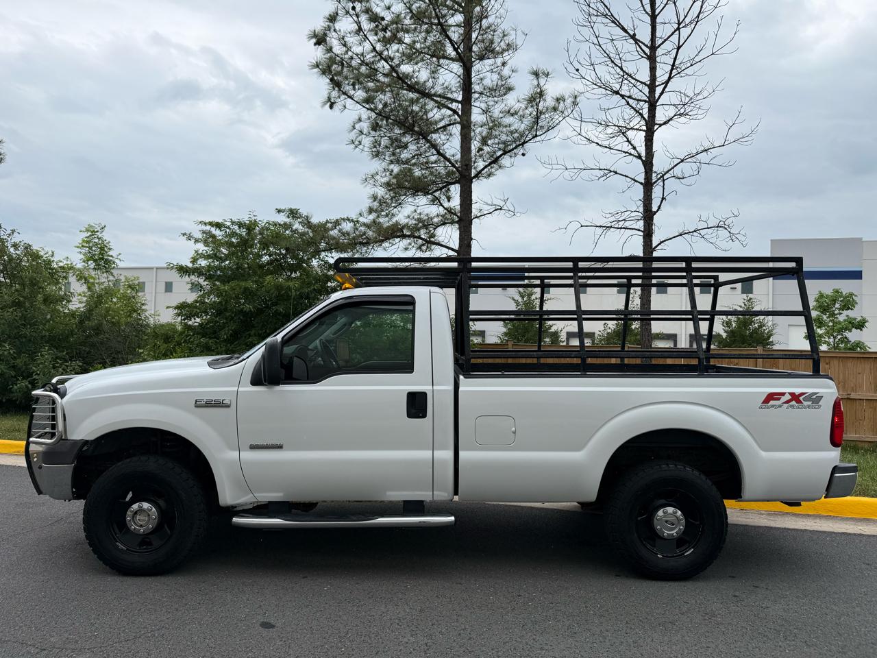 Ford Super Duty F-250 Reg Cab 137" XLT 4WD 2005