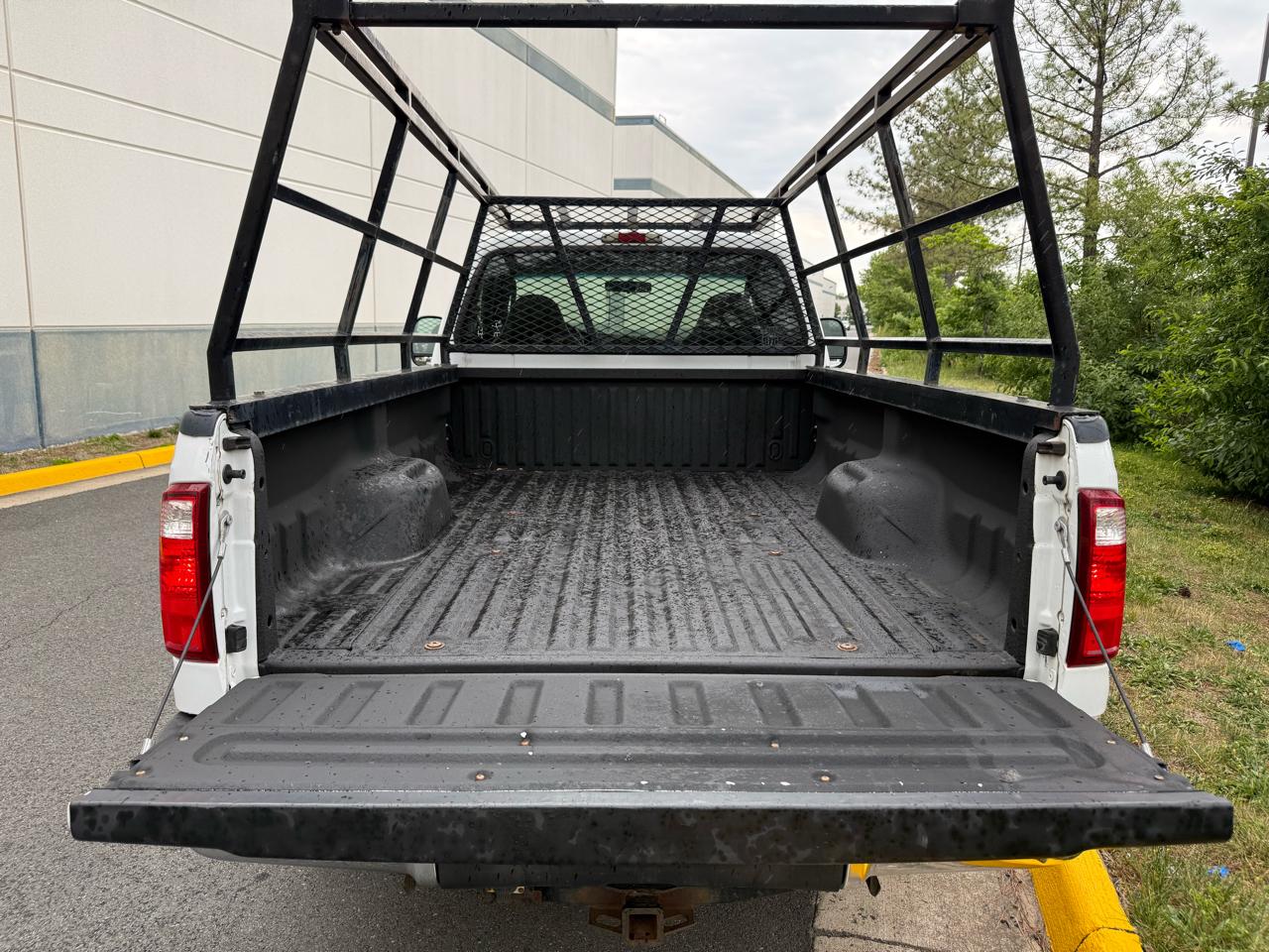 Ford Super Duty F-250 Reg Cab 137" XLT 4WD 2005