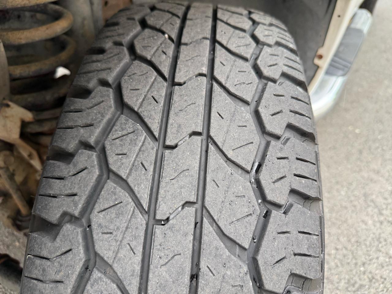 Ford Super Duty F-250 Reg Cab 137" XLT 4WD 2005