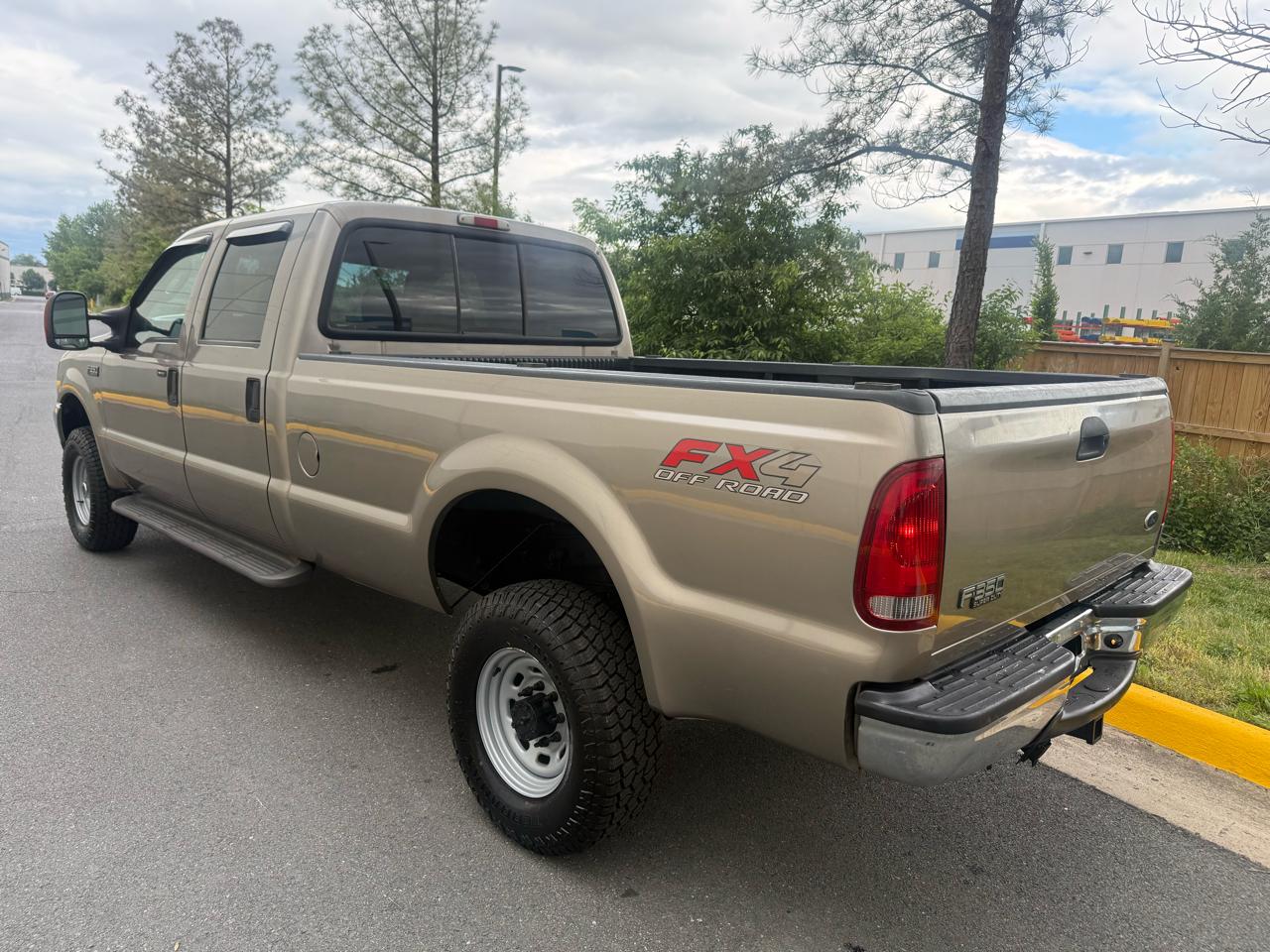 Ford Super Duty F-350 SRW Crew Cab 156" King Ranch 4WD 2004